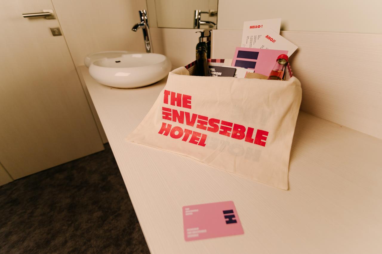 The Invisible Hotel — Urban Flashbacks コシツェ エクステリア 写真